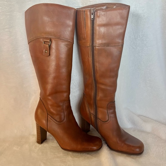 Brown leather boots; below the knee - Picture 1 of 5